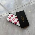 Couch wallet